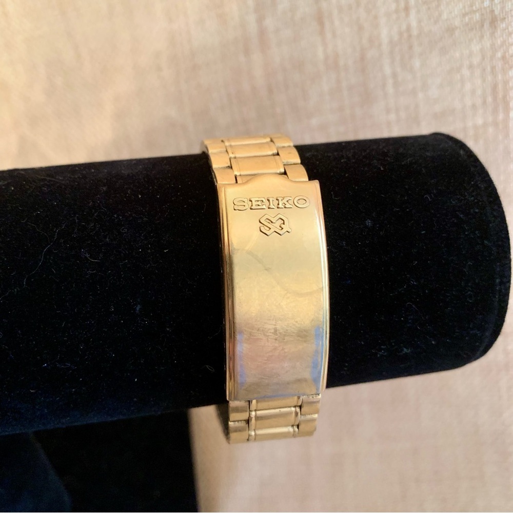 Seiko Gold Quartz Men's Watch - Picture 2 of 8